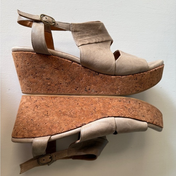 Coclico Taupe Wedge Sandals size 41 - Picture 4 of 9